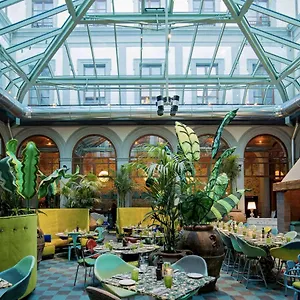 Hotel 25hours Piazza San Paolino, Florenz
