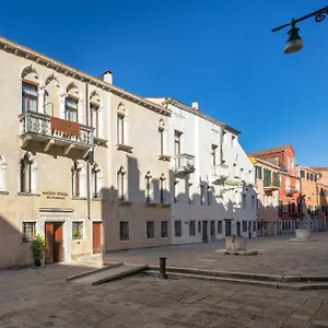 https://residenza-venezia.hotelinveneto.com