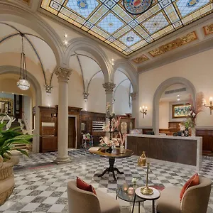 Hotel Nh Collection Porta Rossa, Florenz
