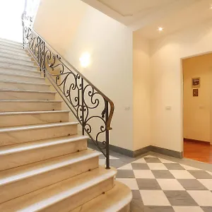 Apartment Relais Martinez, Florence